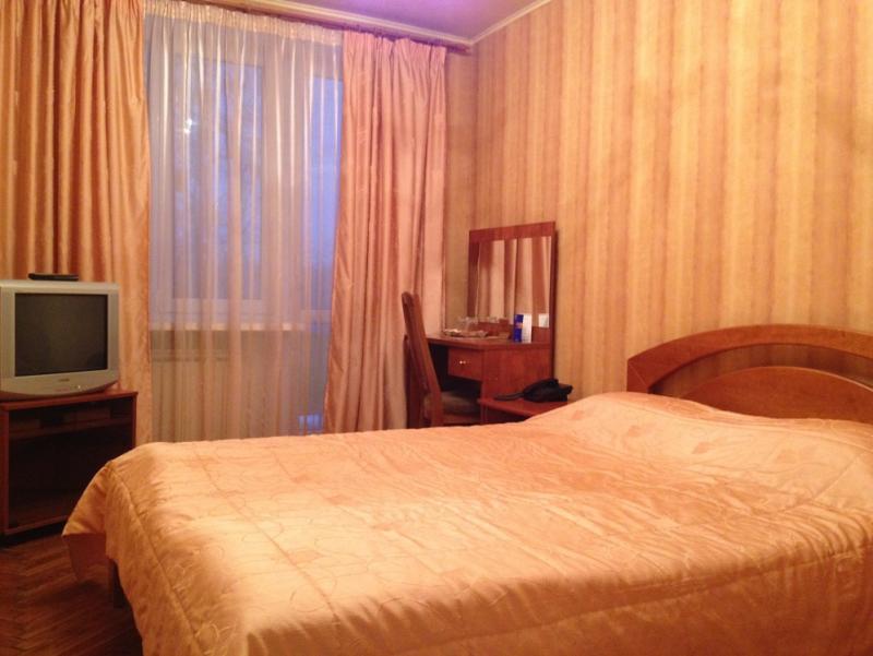 Druzhba Hotel And Restaurant Kharkiv Room photo